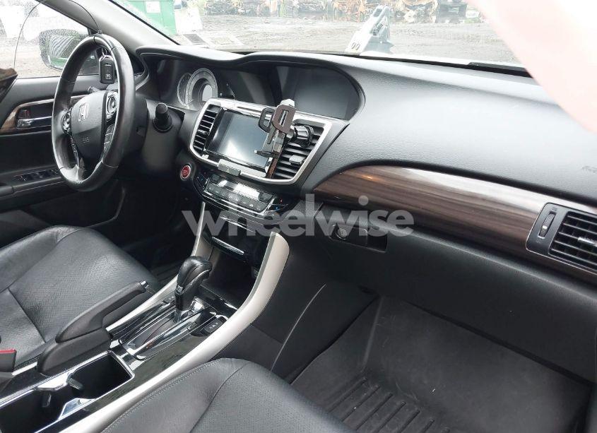 Photo 5 of 2016 Honda Accord EX-L (VIN 1HGCR3F08GA022944)