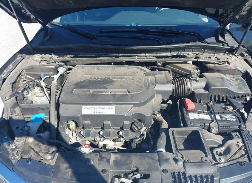 Photo 10 of 2016 Honda Accord EX-L V-6 (VIN 1HGCR3F09GA020538)