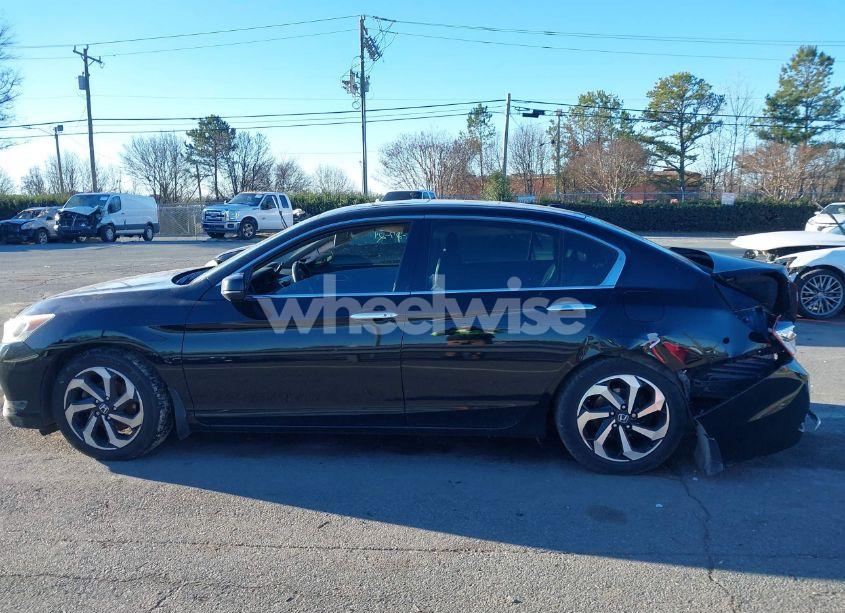 Photo 13 of 2017 Honda Accord EX-L V6 (VIN 1HGCR3F09HA002378)