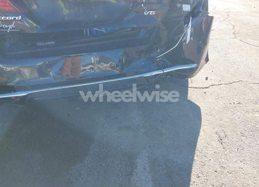 Photo 6 of 2017 Honda Accord EX-L V6 (VIN 1HGCR3F09HA002378)