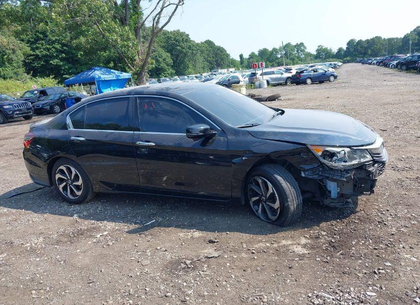 Photo 13 of 2017 Honda Accord EX-L V6 (VIN 1HGCR3F09HA007323)