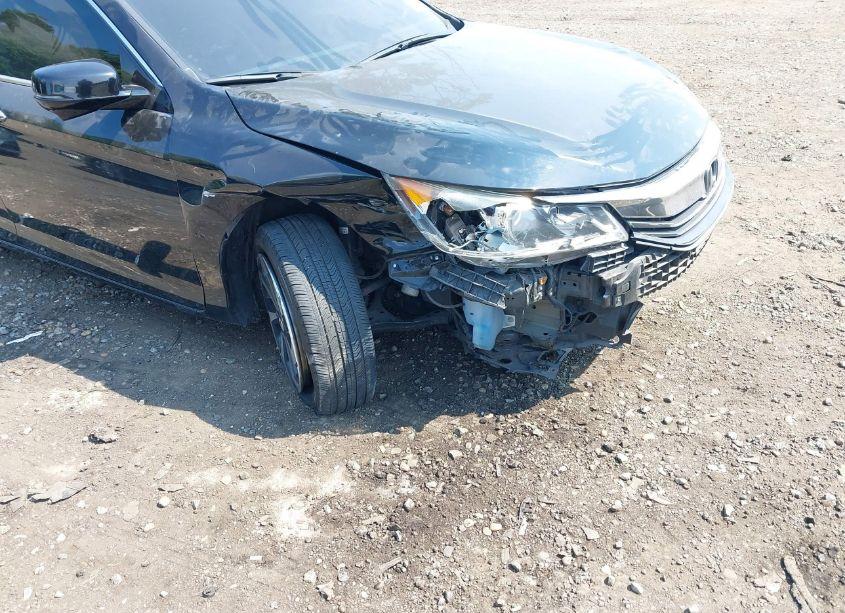 Photo 6 of 2017 Honda Accord EX-L V6 (VIN 1HGCR3F09HA007323)