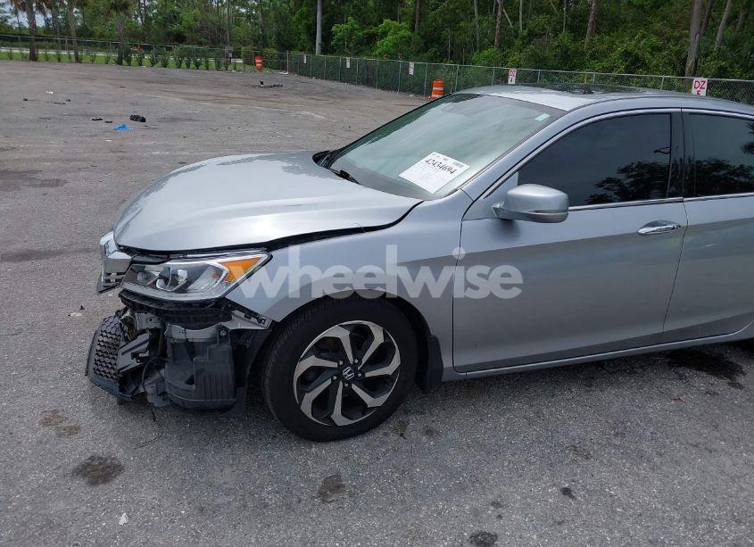 Photo 6 of 2016 Honda Accord EX-L V-6 (VIN 1HGCR3F0XGA022296)