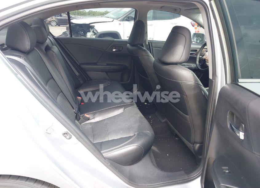 Photo 8 of 2016 Honda Accord EX-L V-6 (VIN 1HGCR3F0XGA022296)