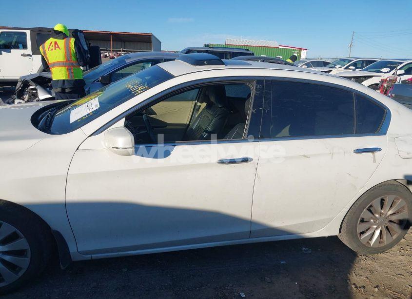 Photo 14 of 2013 Honda Accord EX-L V-6 (VIN 1HGCR3F80DA015178)