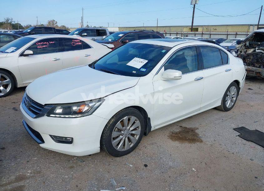 Photo 2 of 2013 Honda Accord EX-L V-6 (VIN 1HGCR3F80DA025824)