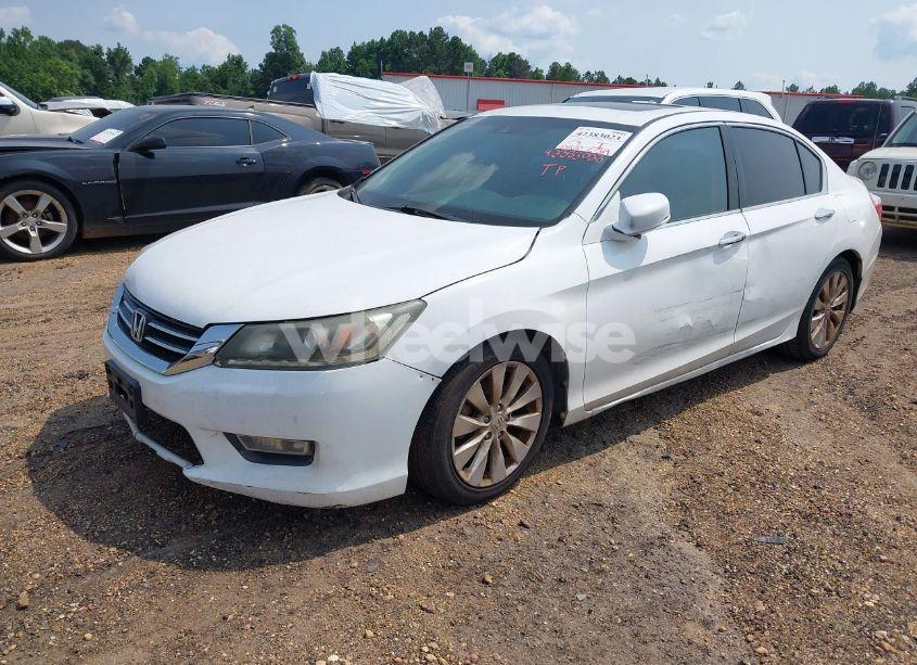 Photo 2 of 2013 Honda Accord EX-L V-6 (VIN 1HGCR3F80DA029856)