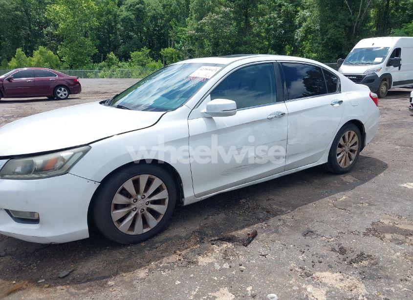 Photo 6 of 2013 Honda Accord EX-L V-6 (VIN 1HGCR3F80DA029856)