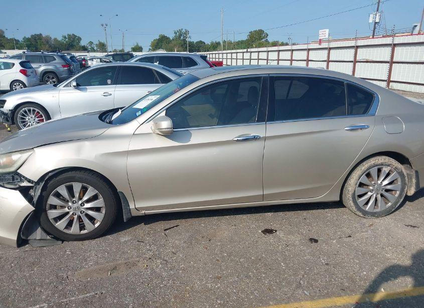 Photo 14 of 2013 Honda Accord EX-L V-6 (VIN 1HGCR3F80DA042252)