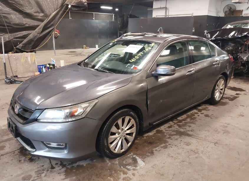 Photo 2 of 2013 Honda Accord EX-L V-6 (VIN 1HGCR3F80DA046995)