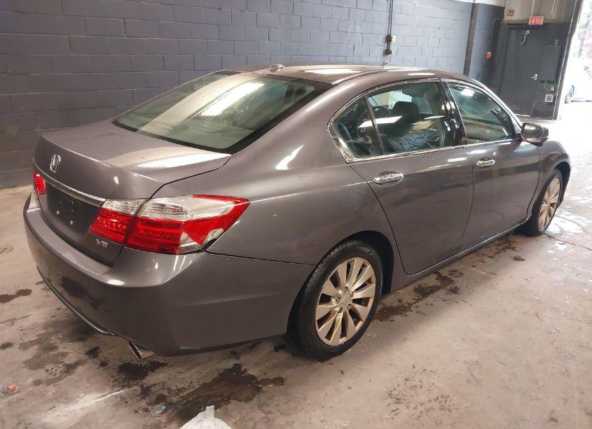 Photo 4 of 2013 Honda Accord EX-L V-6 (VIN 1HGCR3F80DA046995)