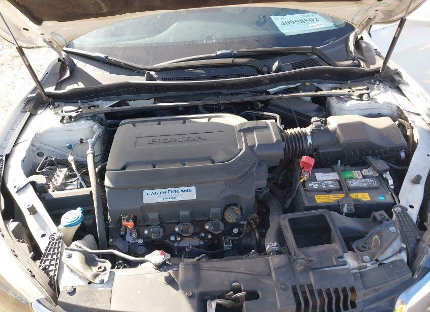 Photo 10 of 2014 Honda Accord EX-L V-6 (VIN 1HGCR3F80EA003839)