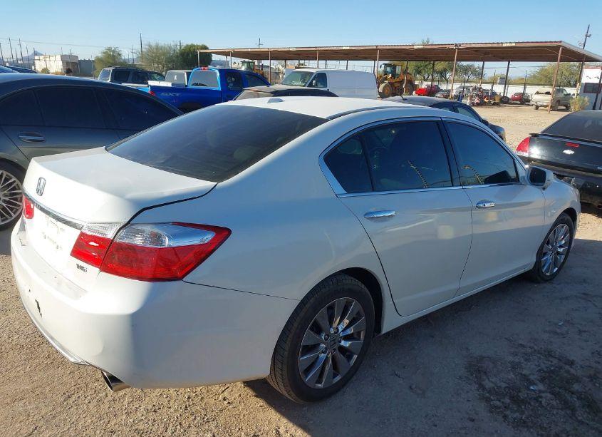 Photo 4 of 2014 Honda Accord EX-L V-6 (VIN 1HGCR3F80EA003839)