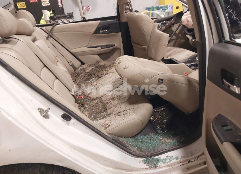 Photo 8 of 2017 Honda Accord EX-L V6 (VIN 1HGCR3F80HA017387)