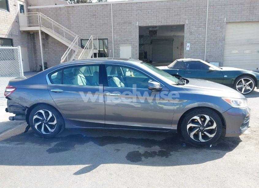 Photo 14 of 2017 Honda Accord EX-L V6 (VIN 1HGCR3F80HA019933)