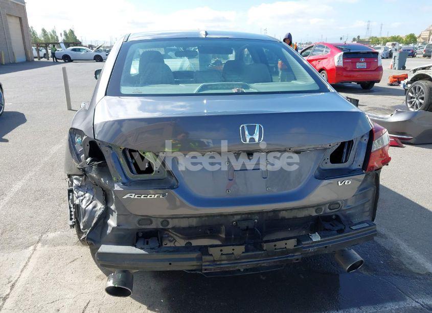 Photo 17 of 2017 Honda Accord EX-L V6 (VIN 1HGCR3F80HA019933)