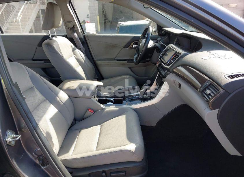 Photo 5 of 2017 Honda Accord EX-L V6 (VIN 1HGCR3F80HA019933)