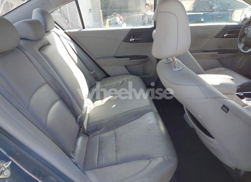 Photo 8 of 2017 Honda Accord EX-L V6 (VIN 1HGCR3F80HA019933)