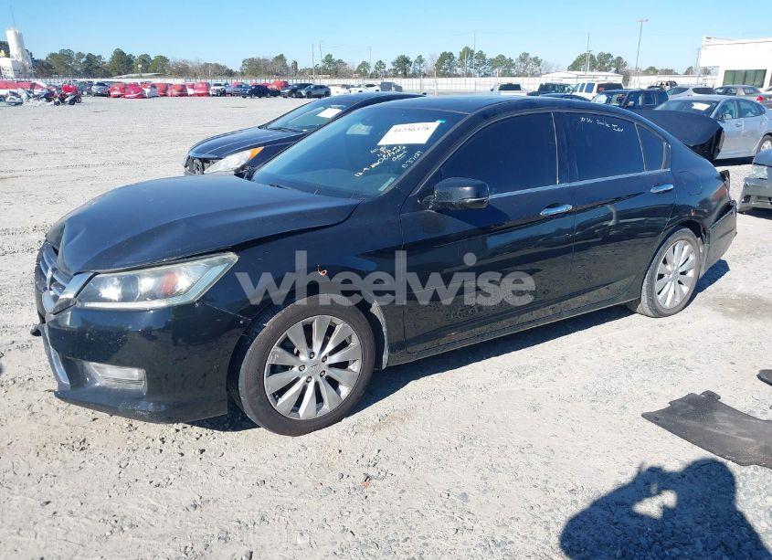 Photo 2 of 2013 Honda Accord EX-L V-6 (VIN 1HGCR3F81DA037089)