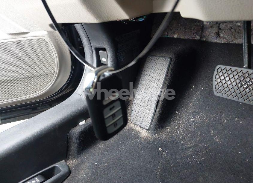 Photo 11 of 2014 Honda Accord EX-L V-6 (VIN 1HGCR3F81EA015000)