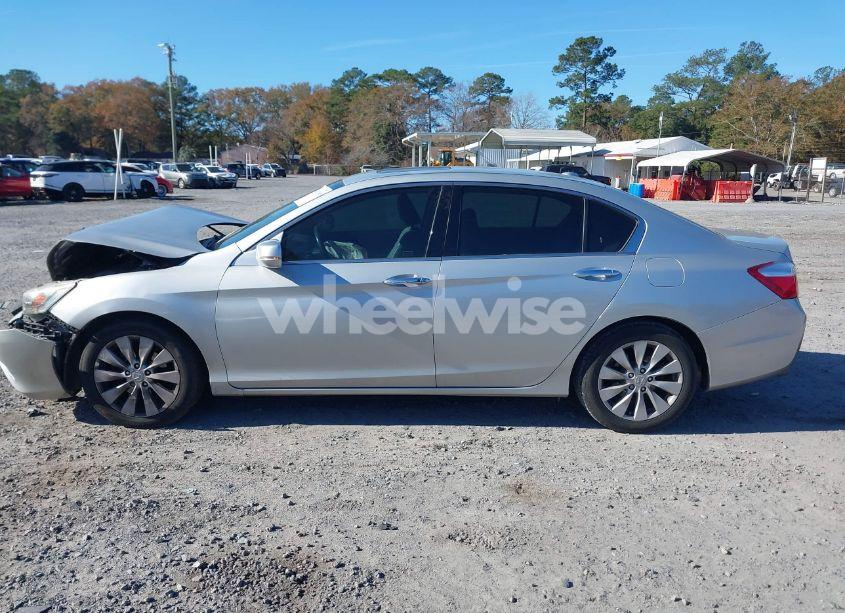 Photo 14 of 2015 Honda Accord EX-L V-6 (VIN 1HGCR3F81FA009540)