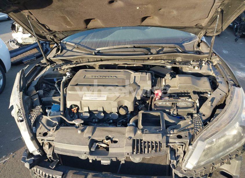 Photo 10 of 2015 Honda Accord EX-L V-6 (VIN 1HGCR3F81FA012034)