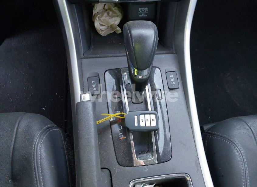 Photo 11 of 2015 Honda Accord EX-L V-6 (VIN 1HGCR3F81FA012034)