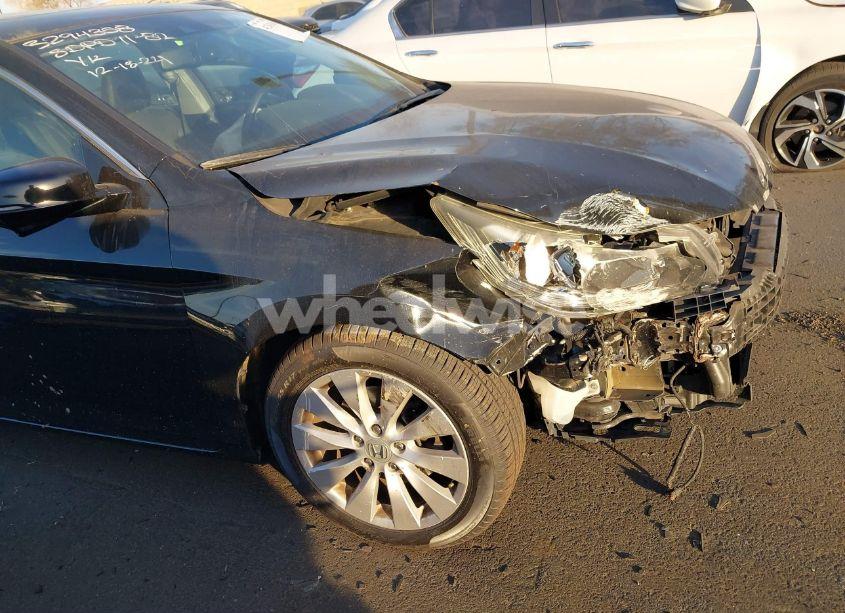 Photo 12 of 2015 Honda Accord EX-L V-6 (VIN 1HGCR3F81FA012034)