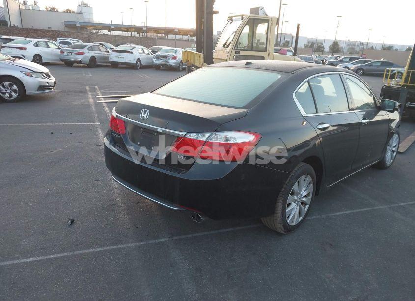 Photo 4 of 2015 Honda Accord EX-L V-6 (VIN 1HGCR3F81FA012034)