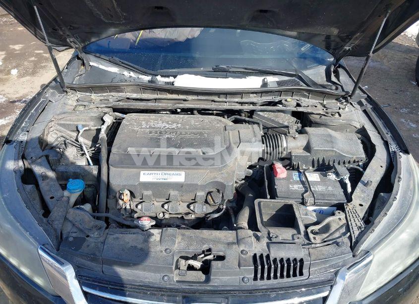 Photo 10 of 2015 Honda Accord EX-L V-6 (VIN 1HGCR3F81FA013684)
