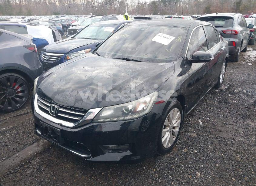 Photo 2 of 2015 Honda Accord EX-L V-6 (VIN 1HGCR3F81FA013684)