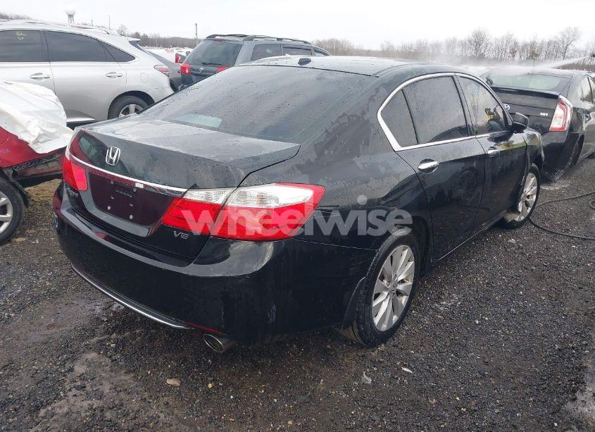 Photo 4 of 2015 Honda Accord EX-L V-6 (VIN 1HGCR3F81FA013684)