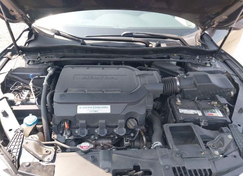 Photo 10 of 2015 Honda Accord EX-L V-6 (VIN 1HGCR3F81FA026533)