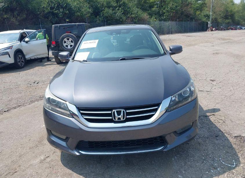 Photo 13 of 2015 Honda Accord EX-L V-6 (VIN 1HGCR3F81FA026533)