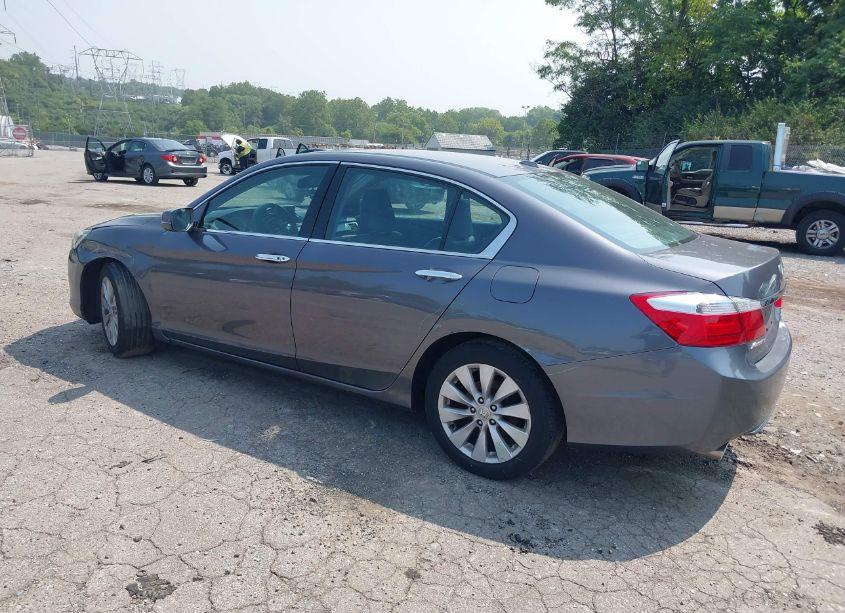 Photo 3 of 2015 Honda Accord EX-L V-6 (VIN 1HGCR3F81FA026533)