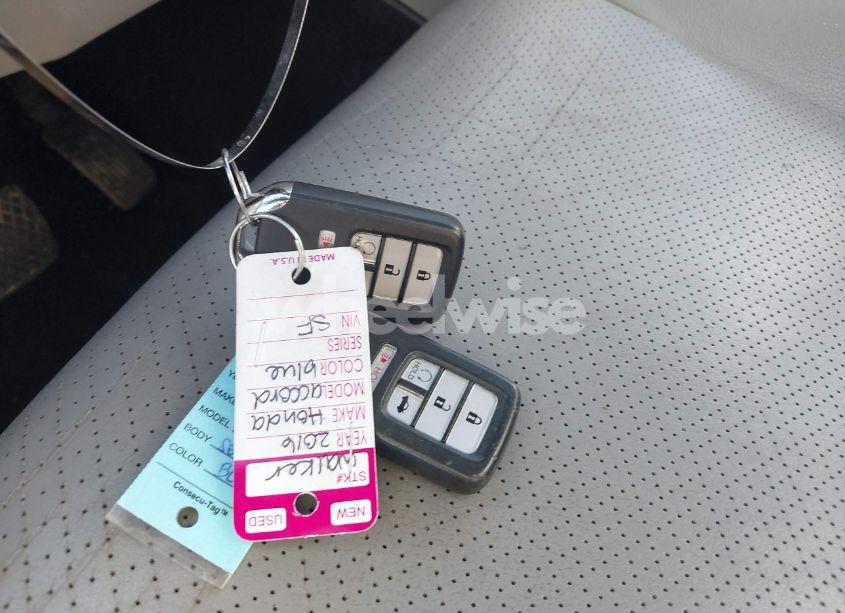 Photo 11 of 2016 Honda Accord EX-L V-6 (VIN 1HGCR3F81GA002461)