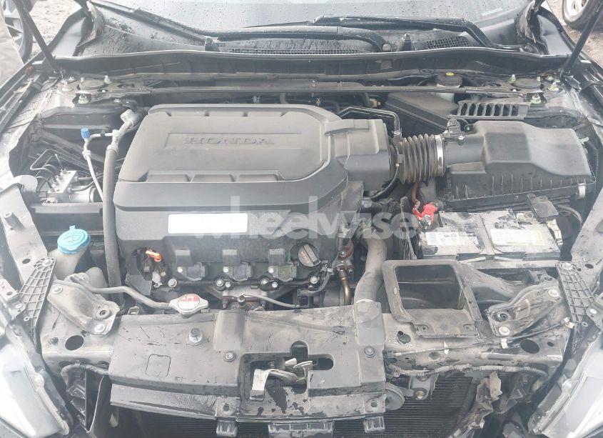 Photo 10 of 2017 Honda Accord EX-L V6 (VIN 1HGCR3F81HA016782)