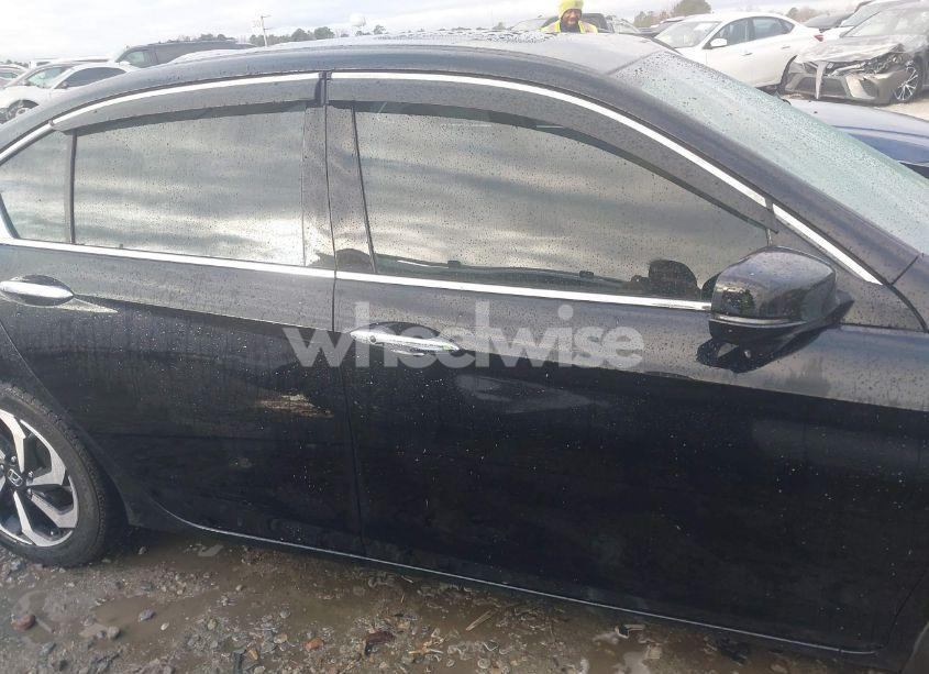 Photo 14 of 2017 Honda Accord EX-L V6 (VIN 1HGCR3F81HA016782)