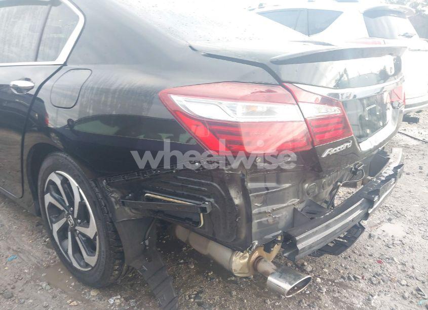 Photo 18 of 2017 Honda Accord EX-L V6 (VIN 1HGCR3F81HA016782)