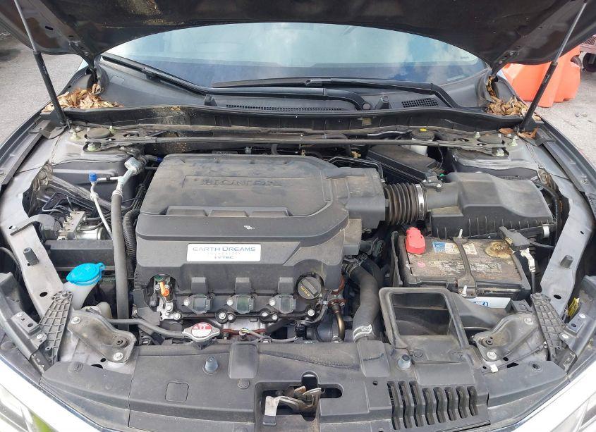 Photo 10 of 2017 Honda Accord EX-L V6 (VIN 1HGCR3F81HA029368)