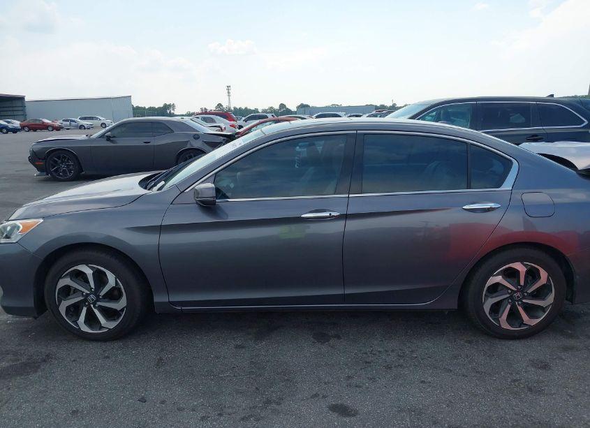 Photo 14 of 2017 Honda Accord EX-L V6 (VIN 1HGCR3F81HA029368)