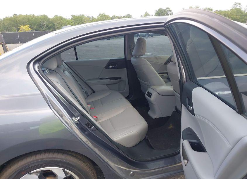 Photo 8 of 2017 Honda Accord EX-L V6 (VIN 1HGCR3F81HA029368)