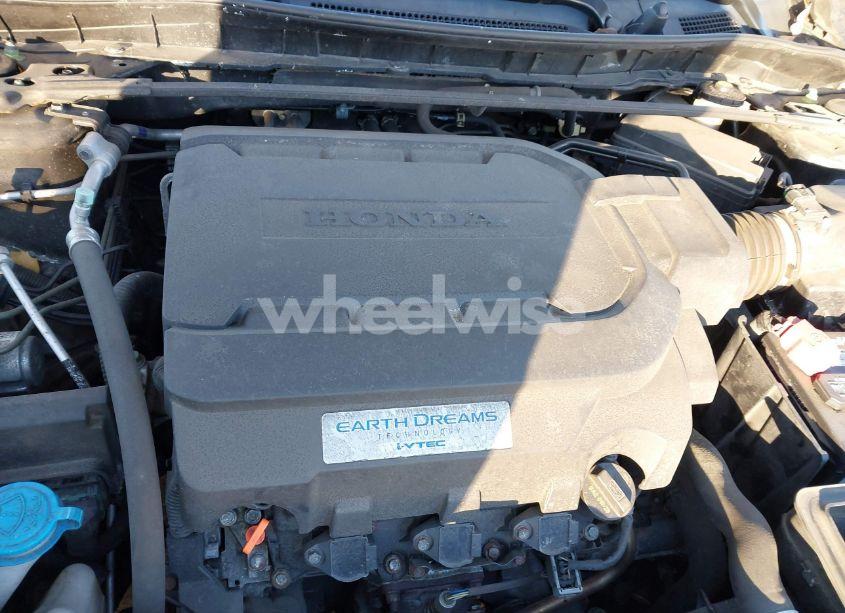Photo 10 of 2017 Honda Accord EX-L V6 (VIN 1HGCR3F81HA033419)