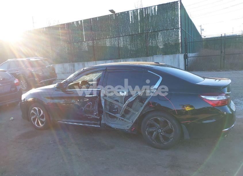 Photo 14 of 2017 Honda Accord EX-L V6 (VIN 1HGCR3F81HA033419)