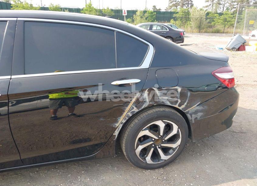 Photo 6 of 2017 Honda Accord EX-L V6 (VIN 1HGCR3F81HA039172)