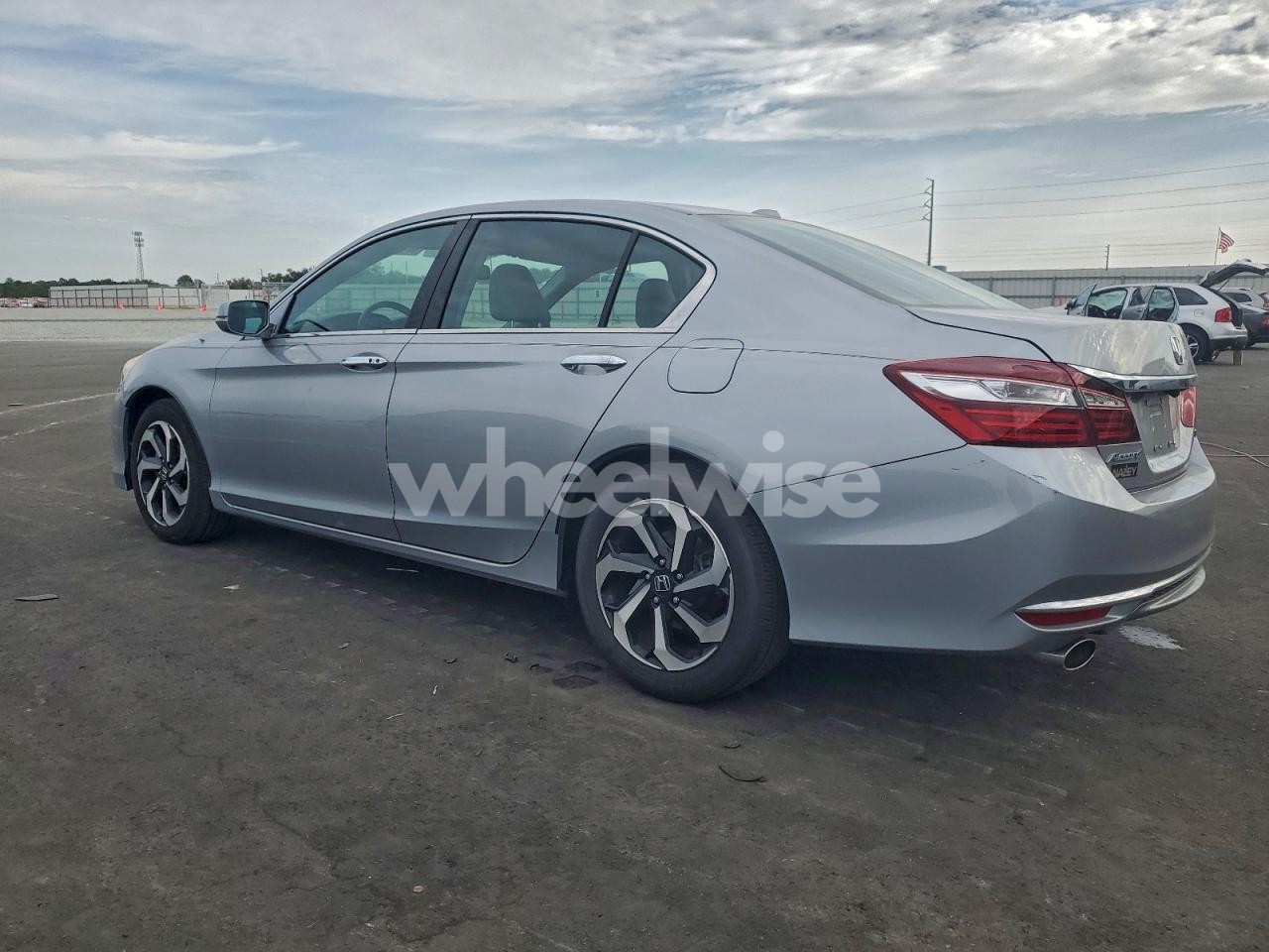 Photo 2 of 2017 HONDA ACCORD EXL (VIN 1HGCR3F81HA040371)