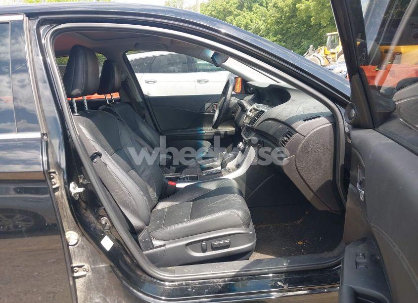 Photo 5 of 2013 Honda Accord EX-L V-6 (VIN 1HGCR3F82DA013965)