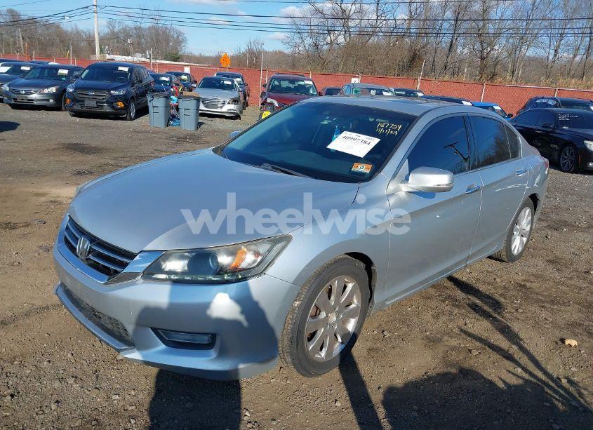 Photo 2 of 2013 Honda Accord EX-L V-6 (VIN 1HGCR3F82DA019846)