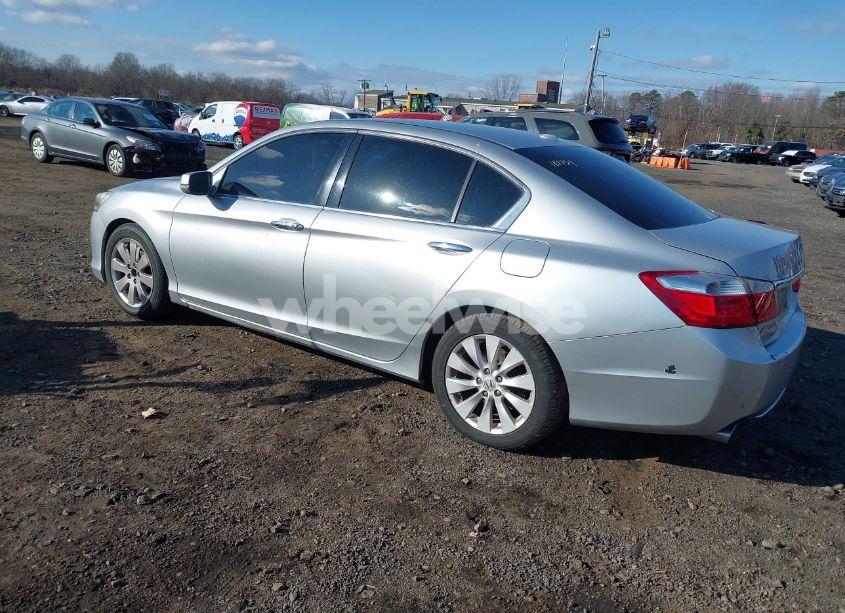 Photo 3 of 2013 Honda Accord EX-L V-6 (VIN 1HGCR3F82DA019846)