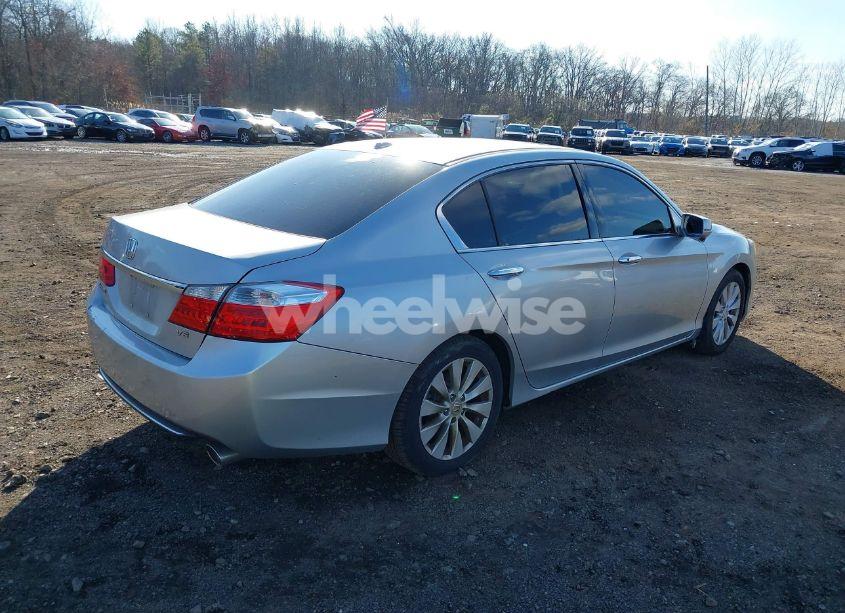 Photo 4 of 2013 Honda Accord EX-L V-6 (VIN 1HGCR3F82DA019846)
